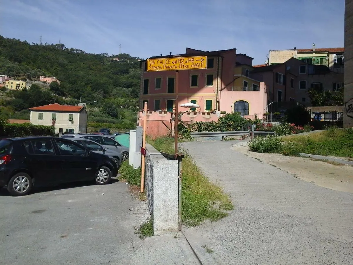 Ferienwohnung Bike Night-Bike Friendly, Cozy Loft, Finale Ligure